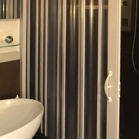 Trevi Waterside Apartamento *